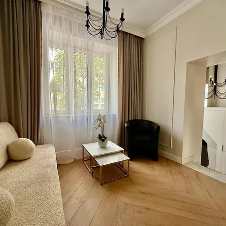 Easy Rent- Etiuda Chopina 22 Citycenter, 24h Check-in Apartment