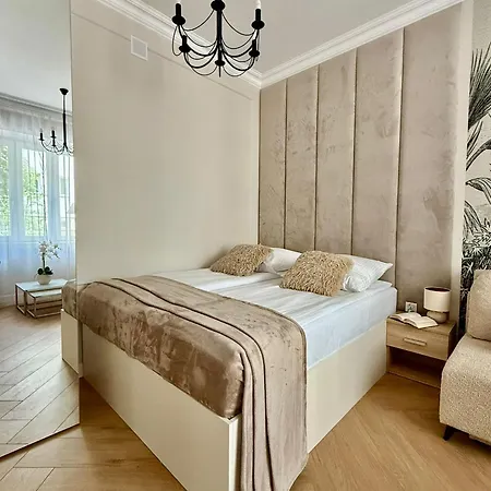 Easy Rent- Etiuda Chopina 22 Citycenter, 24h Check-in Apartment *